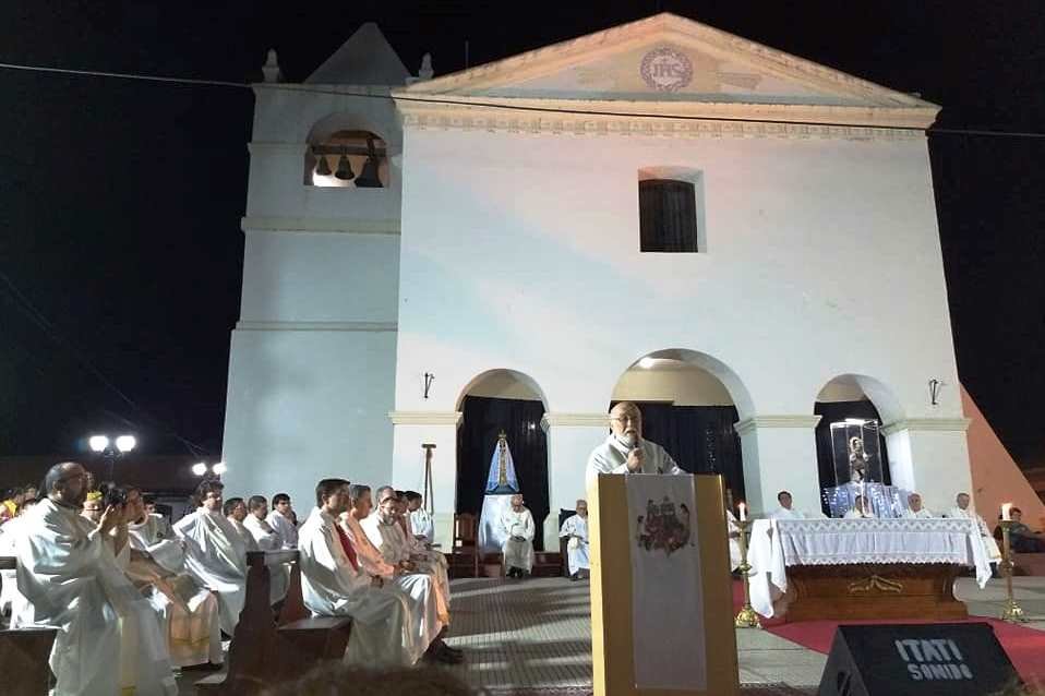 Monseñor Canecín presidió la Misa Crismal en Santa Lucía