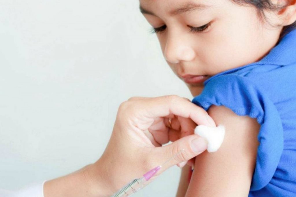 Alarmante ajuste del Gobierno en la entrega de vacunas: piden a la ministra de Salud que se cumpla con el plan preventivo