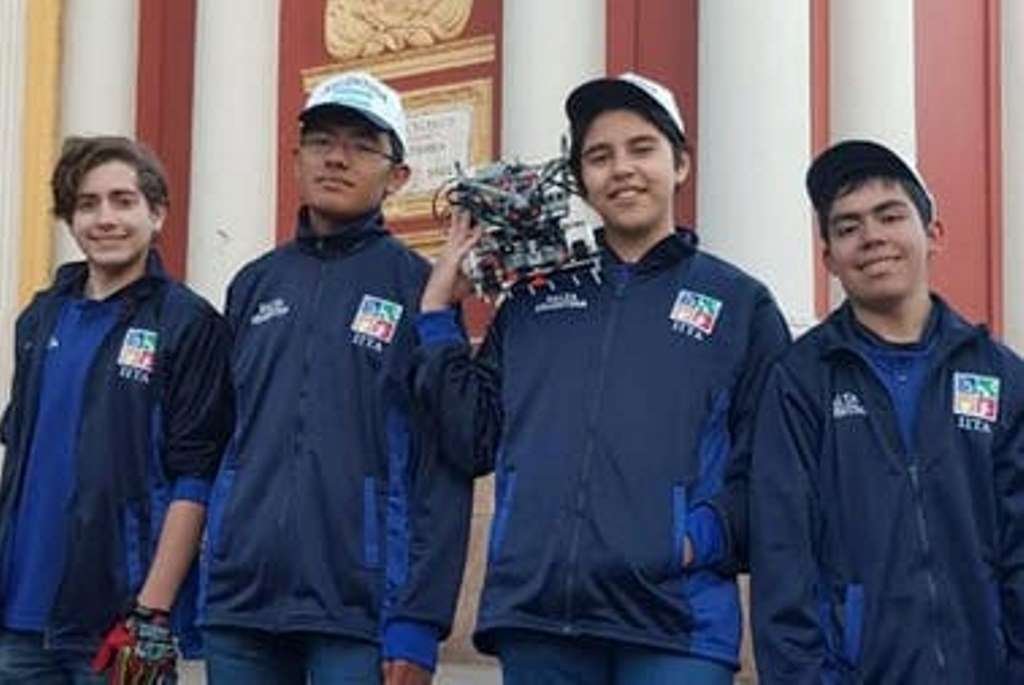 Los chicos de la roboliga viajarán al Mundial en Australia: crearon un robot que busca personas en zonas de catástrofe