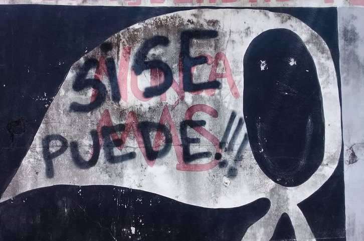 Pintaron «Sí se puede» sobre el «Nunca más» de un mural en Mercedes y ahora lo van a restaurar