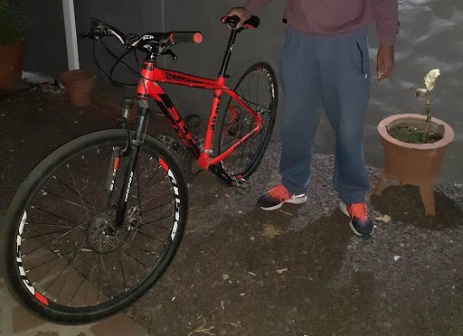 Policía de Santa Lucía recupero la bicicleta que robaron a un delivery en Goya