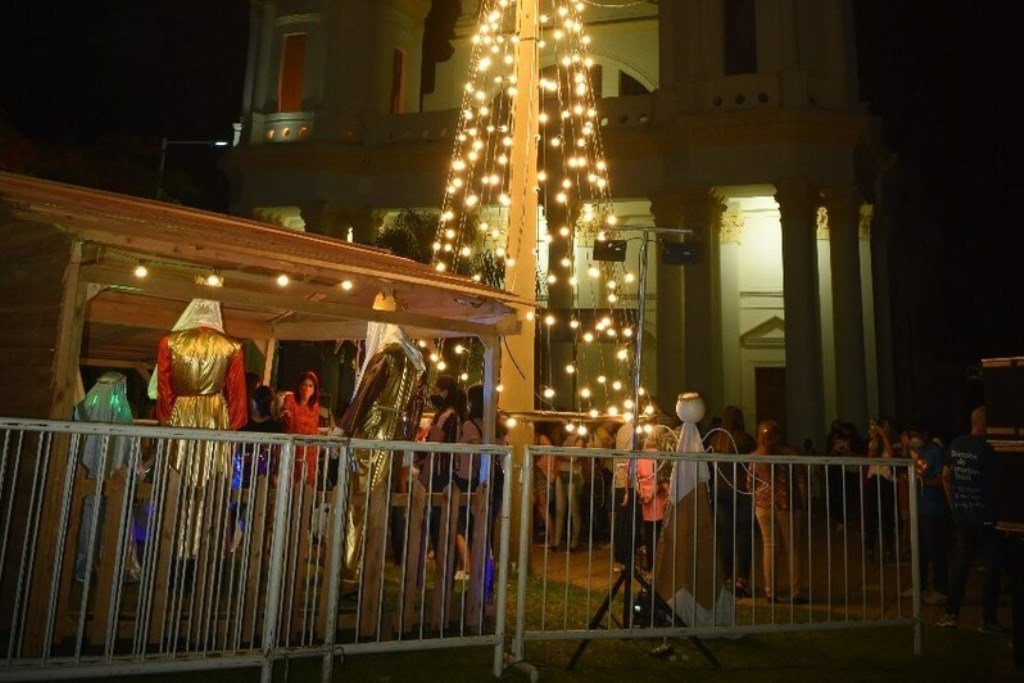 Celebración navideña en Plaza Mitre: La Anunciación une arte y espiritualidad
