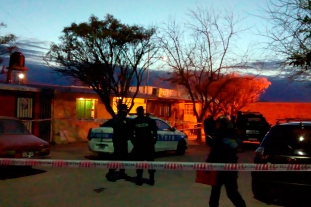 Horror en Mendoza: asesinaron a una mujer, su hija y un nene de 4 años