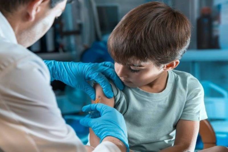 La OMS llamó a proteger a los chicos contra el coronavirus