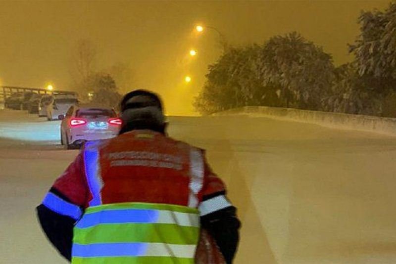 España alerta roja por la peor nevada en 50 años