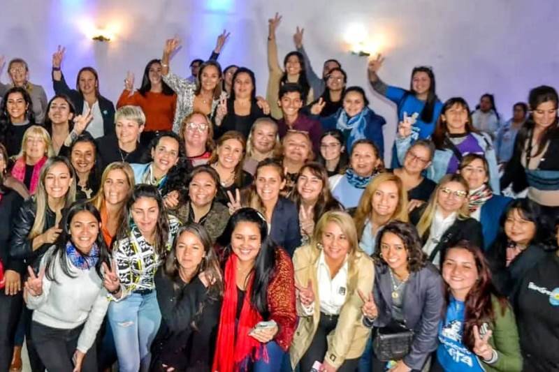 Ministra de las Mujeres de Nación visitó emprendimientos productivos en San Isidro y dialogó con mujeres en Goya