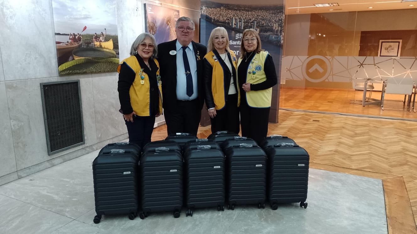 El Club de Leones de Goya lanza ciclo de charlas sobre salud mental y adquiere equipo para detectar problemas visuales en niños